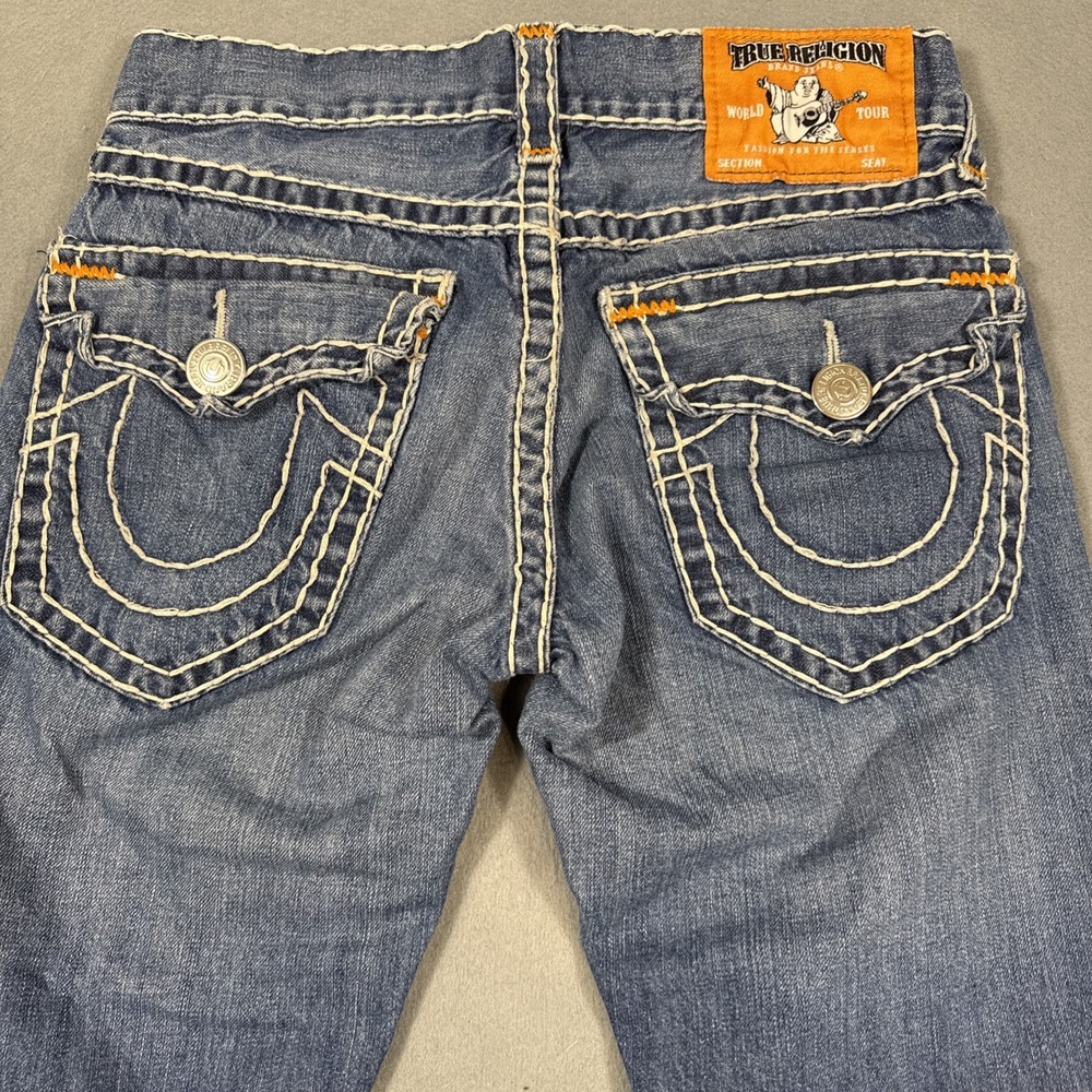 TRUE RELIGION 29x30 STRAIGHT FLAP SUPER-T ORANGE BACK LOGO PATCH WHISKERING
